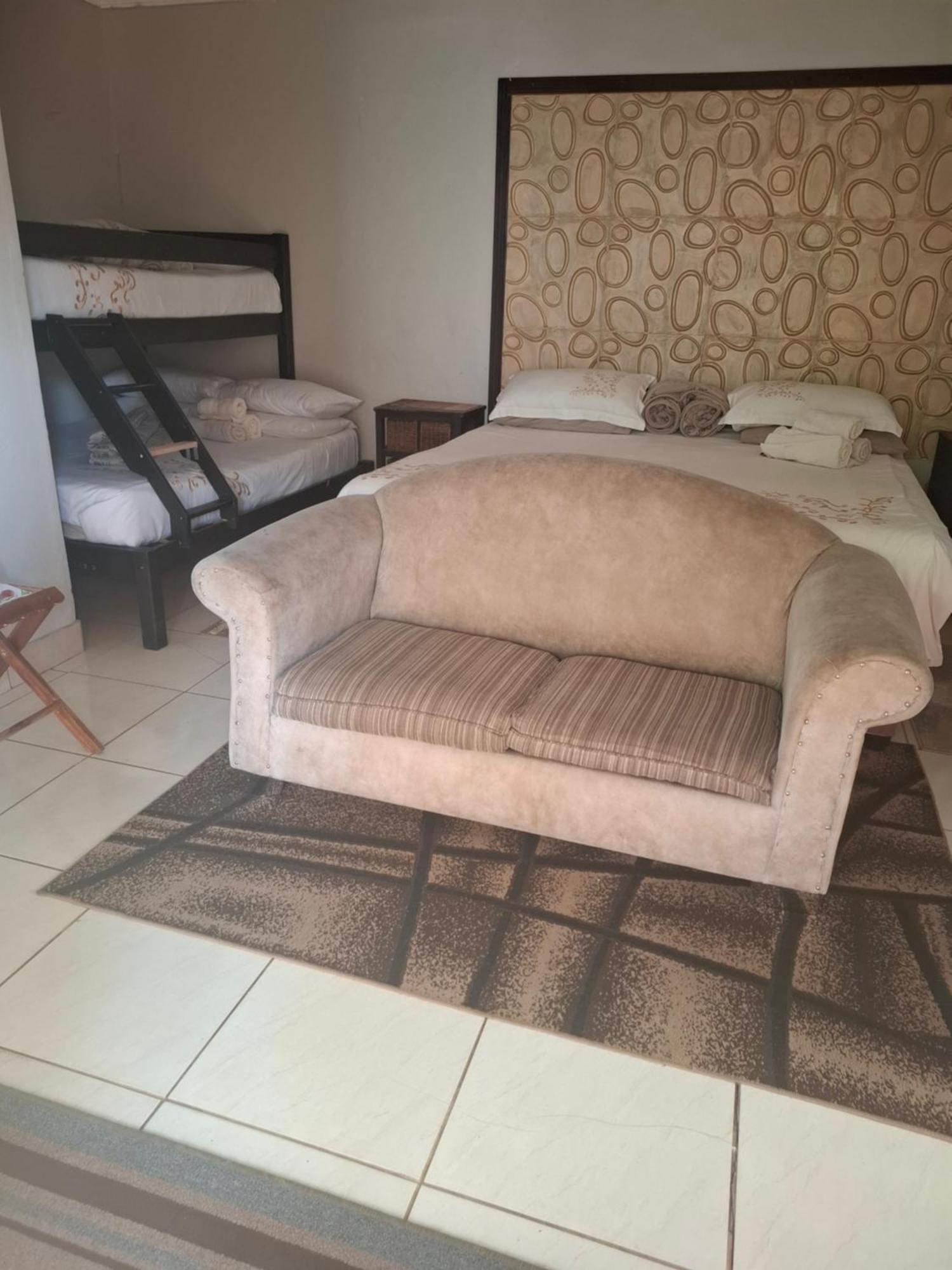 Vicky B Bed And Breakfast Mogwase Esterno foto